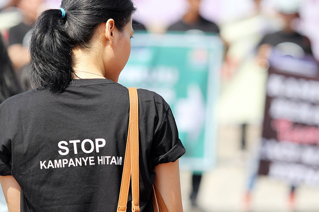 Antara SARA dan Sarah di Pilkada Jakarta, Mana Yang Lebih Seksi?