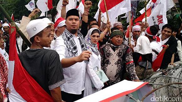 Ahok Tersangka, 4 Politikus dan 1 Dosen Ini Bisa Jadi Tersangka Juga