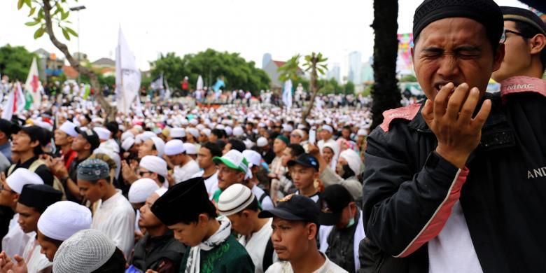 Temu Kangen Alumi 212 Siap Putihkan Monas, Anies dan Rizieq Hadir?