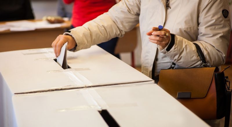 Menakar Data dan Survei, Siapa Unggul di Pilkada Sumut?