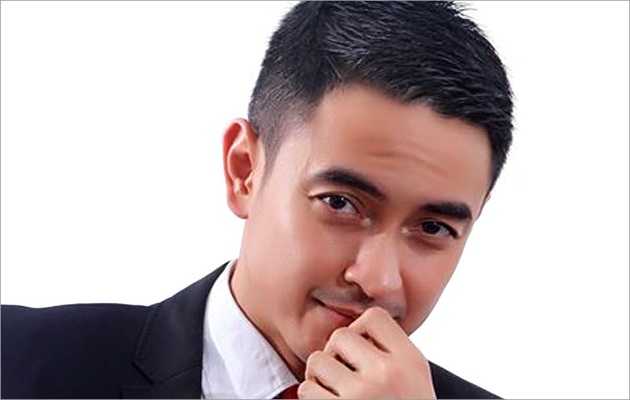 Mengenal Lebih Dekat Zumi Zola, Artis Yang Jadi Gubernur