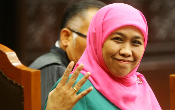 Khofifah di “Ujung Tanduk”, Bisa Senasib dengan Ridwan Kamil