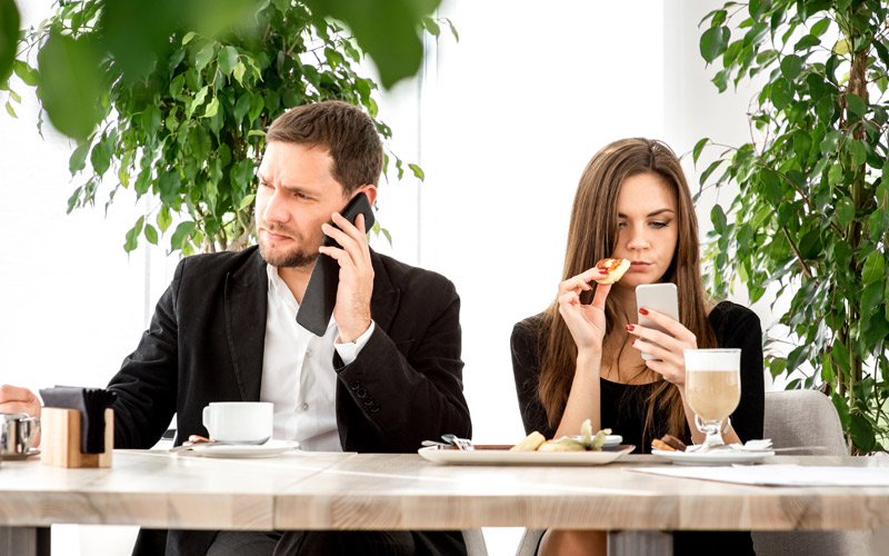 Perhatikan 8 Hal Filosofis Ini dalam Membina Hubungan di Media Sosial