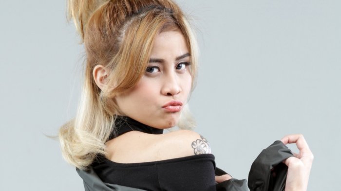 Belajar dari Awkarin