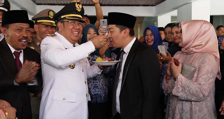 Walikota Termuda dan Ayahnya Yang Cagub Ini Kena Tangkap KPK