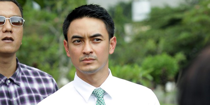 Zumi Zola Sudah Di Ambang Pintu Jeruji Besi KPK