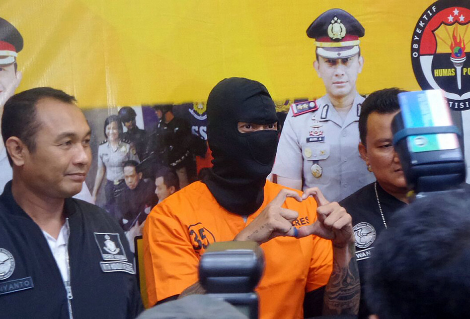 Menjadi Artis Itu Berat, Tidak Akan Kuat Tanpa Doping