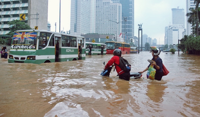 Cara Ampuh Pengendalian Banjir Secara Syar'i