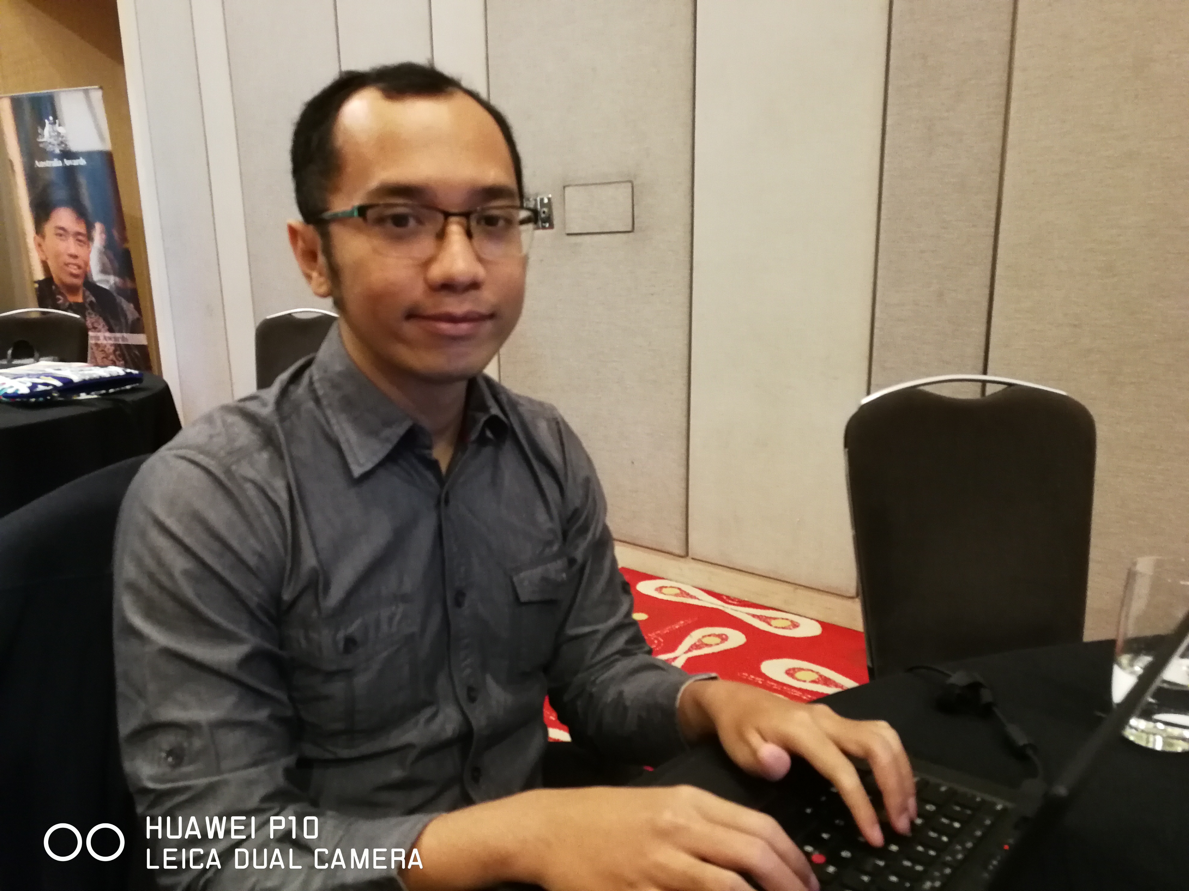 Adhi Ariebowo, Mengetik Secepat Gundala Berlari