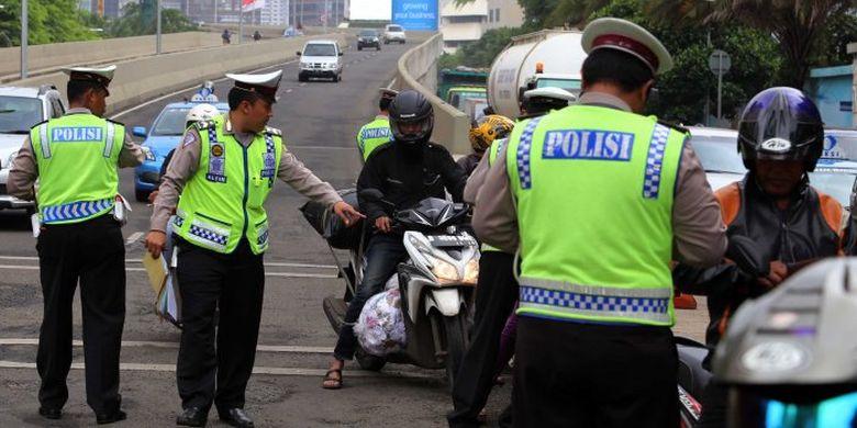 Preman Jalanan Kumbang Metropolitan, Polisi Pun Dilawan