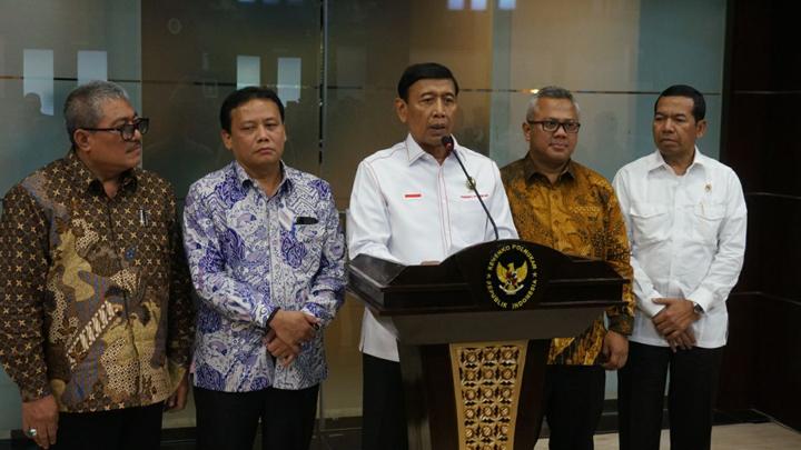 Imbauan Pak Wiranto Yang Kini Seperti Jalan Sendirian