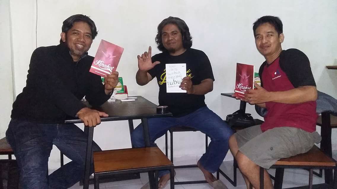 Persamuhan Dua Penyair Sulsel, Muhary dan Andhika