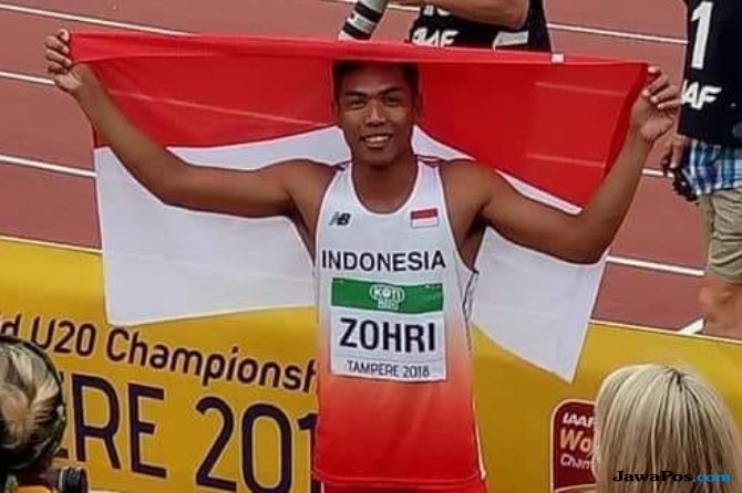 Lalu Mencipta Panggung dan Cermin bagi Karakter serta Watak Orang