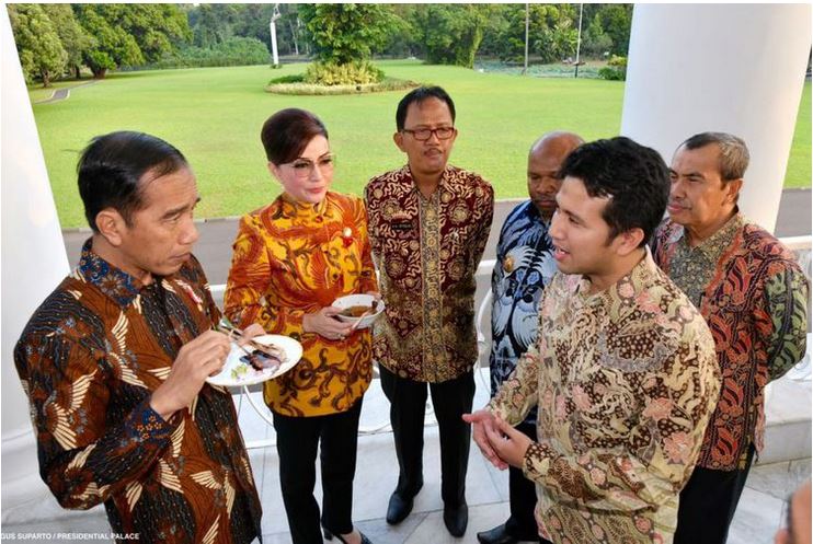 Wajar Jika Emil Dardak Akhirnya Juga Dukung Jokowi