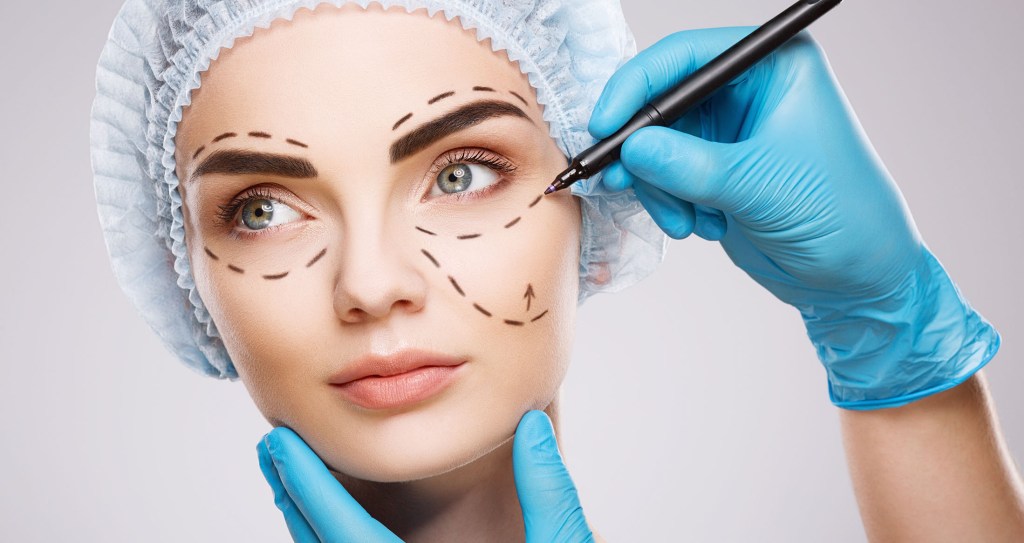 Rebutan Ahli Bedah Plastik, Beda 10+5 Dan 10-3 untuk Cantik