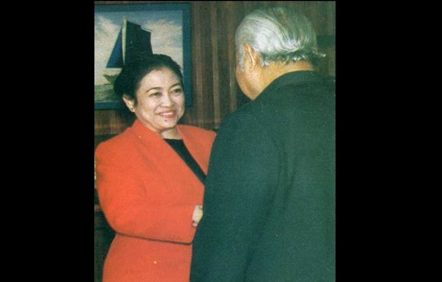 Saya dan Bu Mega (3): Perempuan Pemberani yang Harus Dihabisi