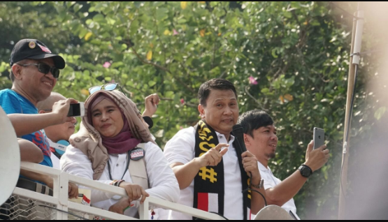 Bola Liar Itu Bernama Tagar Ganti Presiden